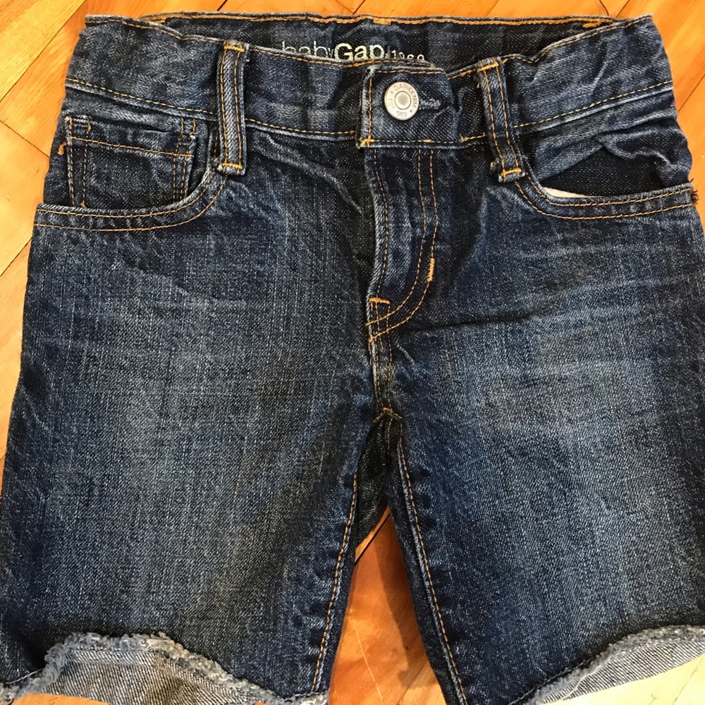 Boys baby GAP Jean shorts Size 5, CLASSIC